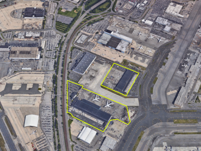 Bldgs 21& 23 North Service Rd Air Cargo Property in New York , NY